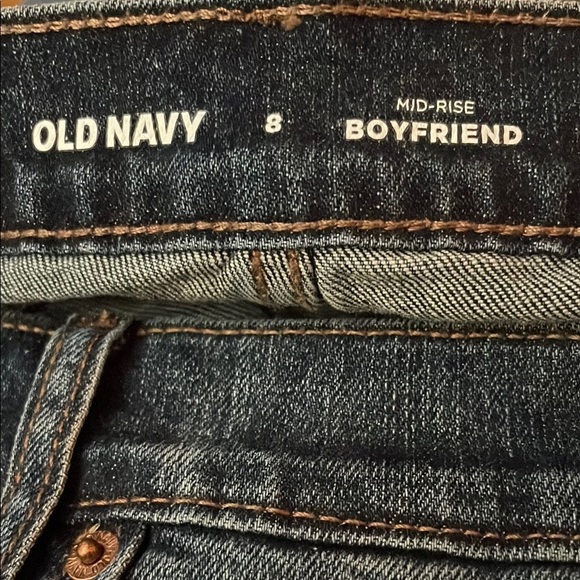 Old‎ Navy Boyfriend Cropped Ankle Mid-Rise Jeans - Picture 6 of 7